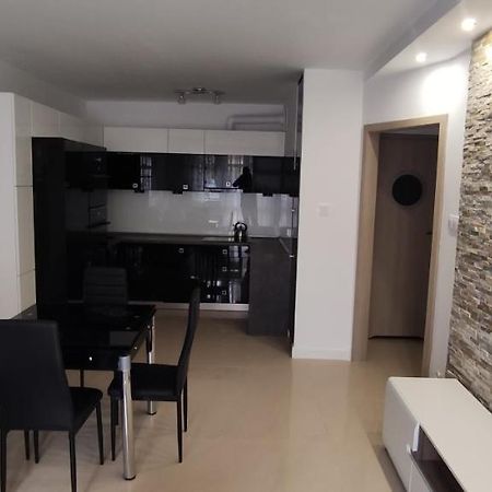 Apartament „Nad Jeziorkiem“ Apartment Ketrzyn Bagian luar foto