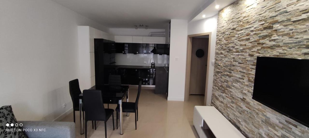 Apartament „Nad Jeziorkiem“ Apartment Ketrzyn Bagian luar foto